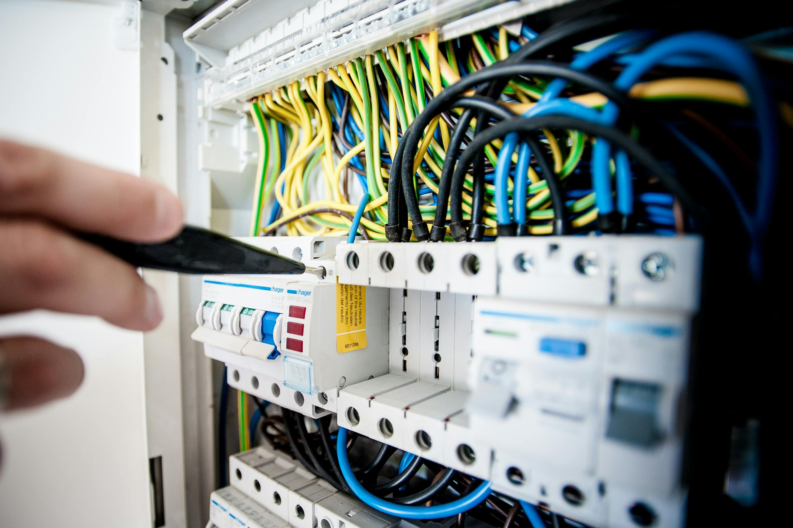 Remise aux normes d’un tableau électrique à Héric – électricien Fredhelec